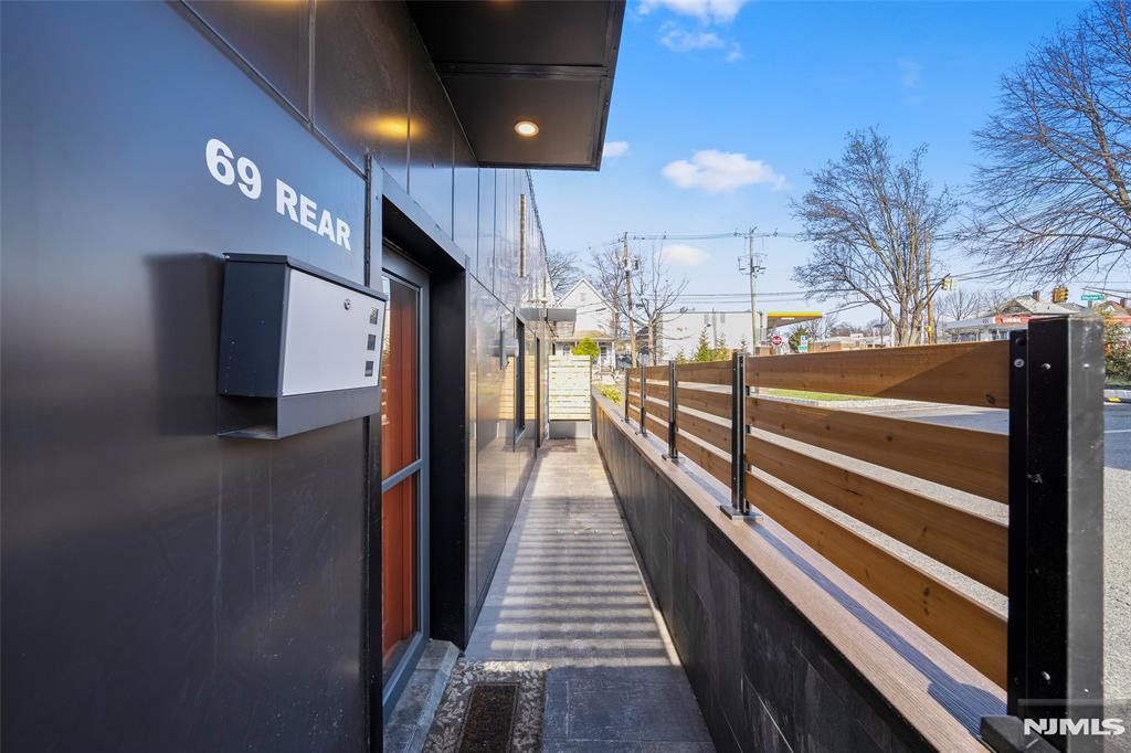 69-71 Ridgefield Avenue Ridgefield Park, NJ 07660 - Photo 19 of 37 a view of a entryway