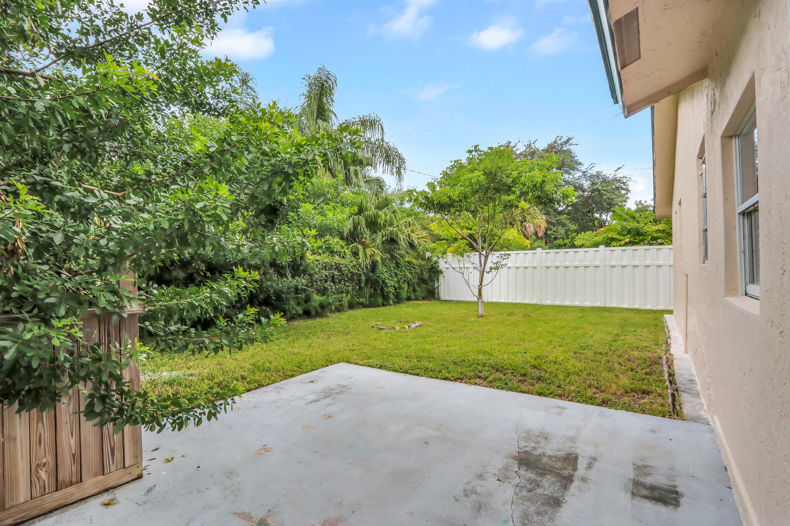 470 Northeast 47th Street Boca Raton, FL 33431 - Photo 27 of 32 25_Image_25_of_27_mls