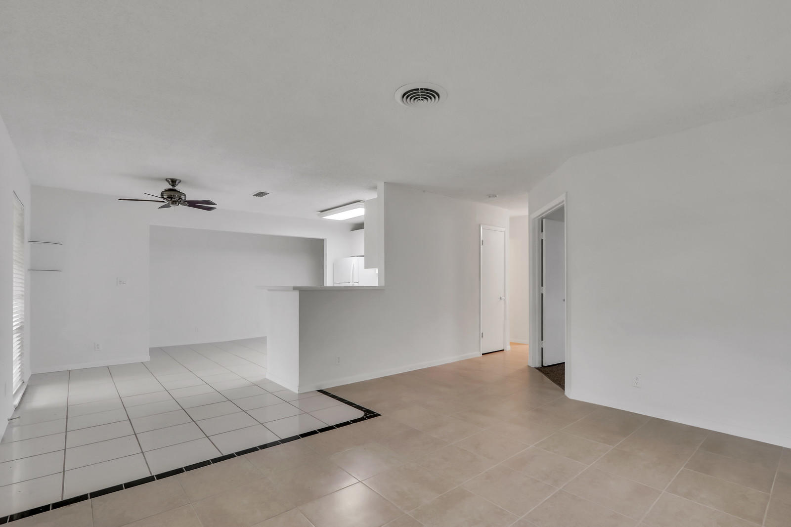 470 Northeast 47th Street Boca Raton, FL 33431 - Photo 8 of 32 06_Image_6_of_27_mls