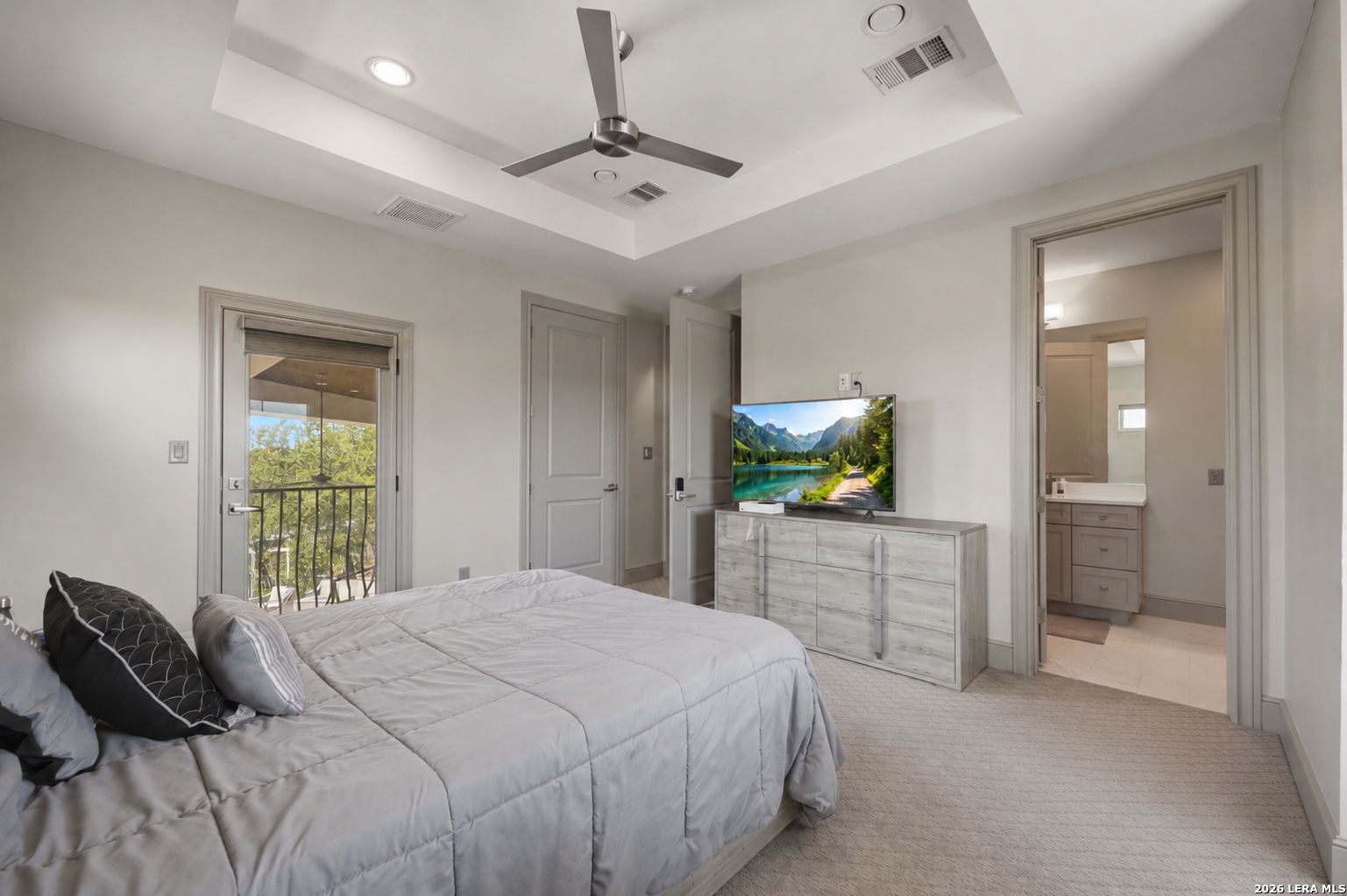 423 Tulorosa Ridge Helotes, TX 78023 - Photo 22 of 50