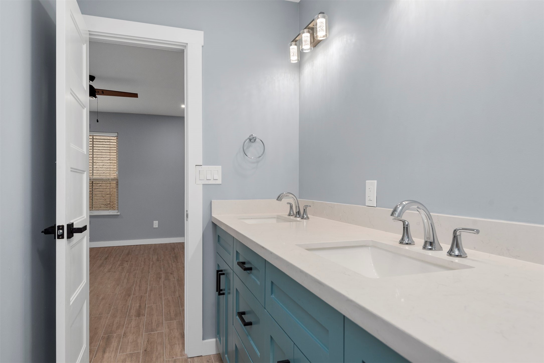 5000 Milwee Street, Unit 54 Houston, TX 77092 - Photo 16 of 25 An ensuite that flows seamlessly into your private retreat.