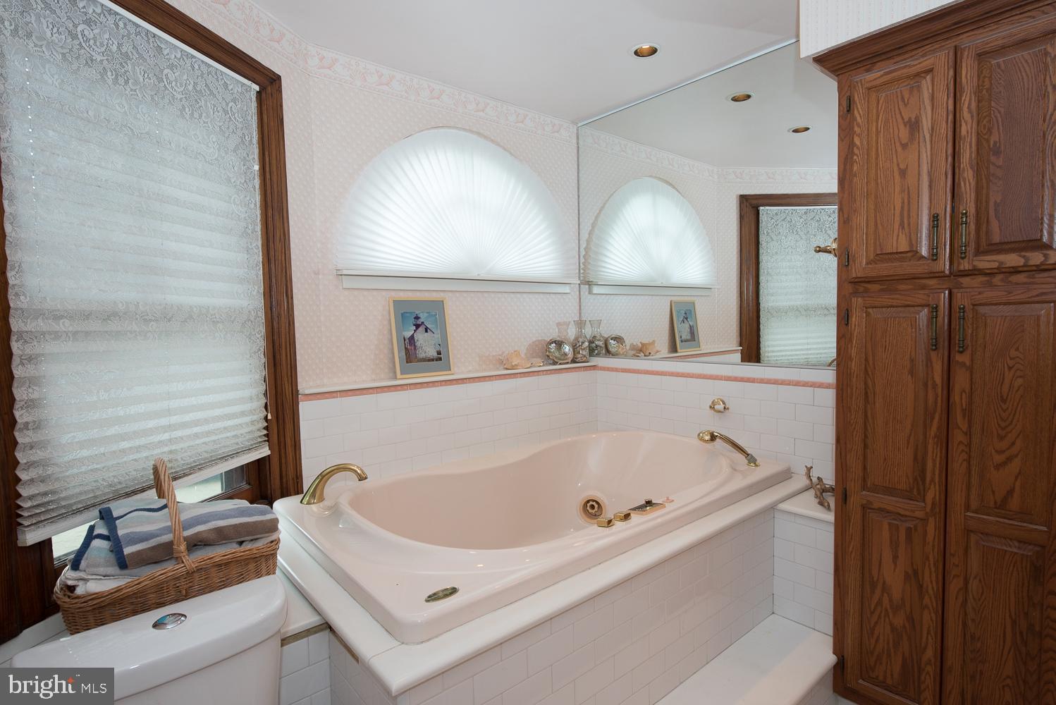 38 St Pauls Road Ardmore, PA 19003 - Photo 31 of 43 Master Bath