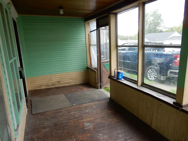 $180,000 | 594 East Main Street, Newport, VT 05855