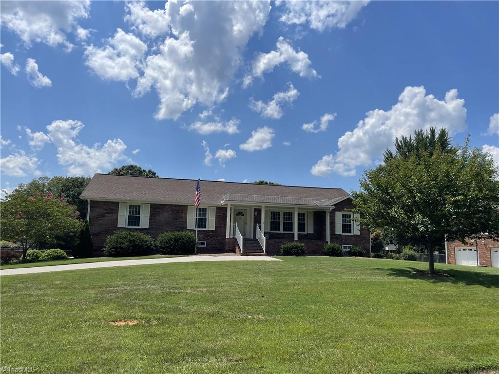 546 Drumheller Road Clemmons, NC 27012 - Photo 1 of 29 Welcome to 546 Drumheller Road!