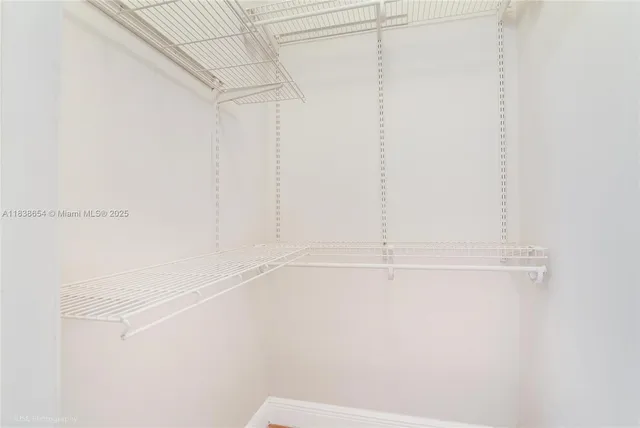 $2,000 | 320 85th Street, Unit 12, Miami Beach, FL 33141