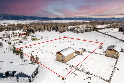 $819,000 | 200 Aspen Meadows Road, Driggs, ID 83422