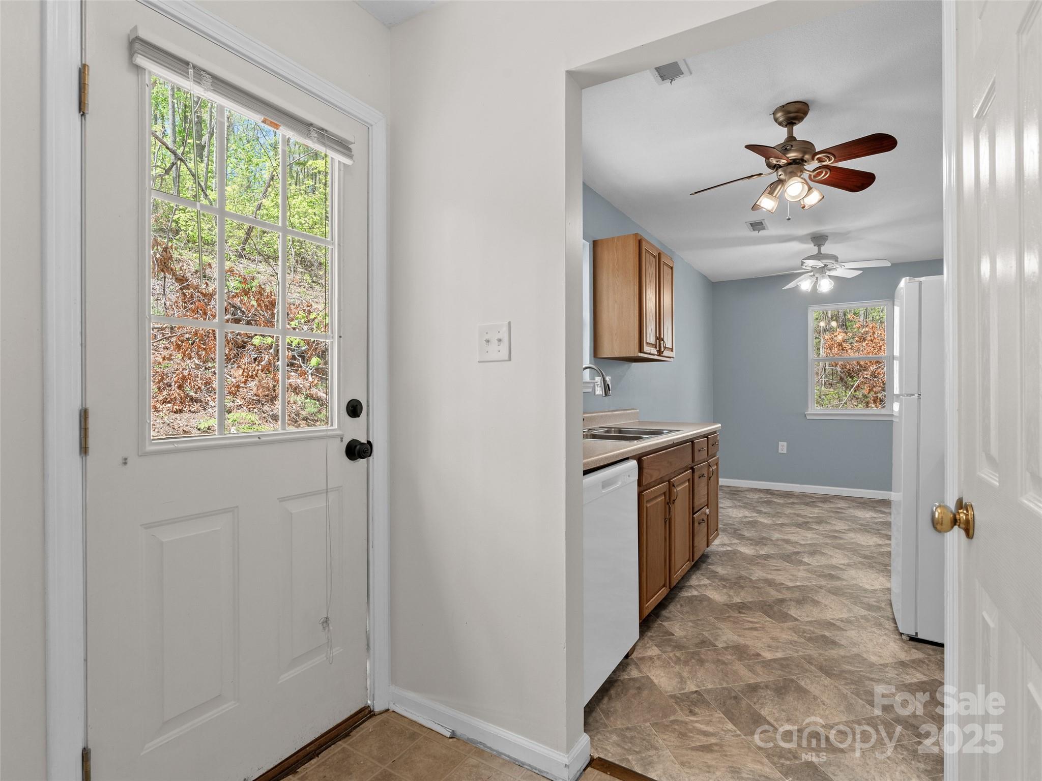 66 Avondale Heights Road Asheville, NC 28803 - Photo 16 of 38