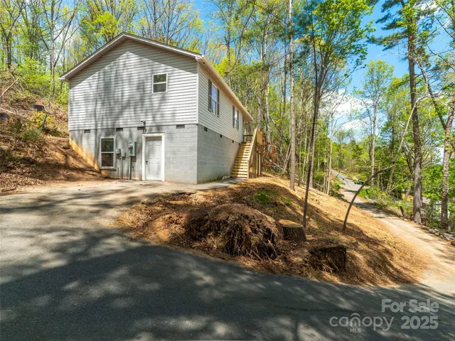 $650,000 | 66 Avondale Heights Road, Asheville, NC 28803