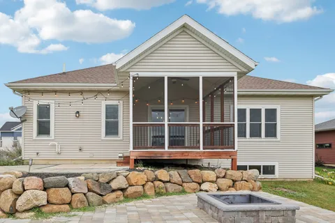 $699,900 | 2109 Korgen Drive, Stoughton, WI 53589