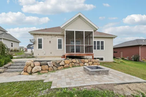 $699,900 | 2109 Korgen Drive, Stoughton, WI 53589