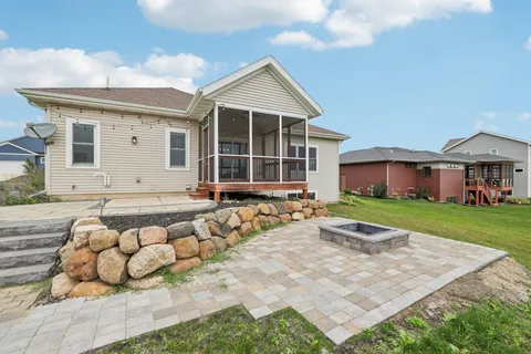 $699,900 | 2109 Korgen Drive, Stoughton, WI 53589