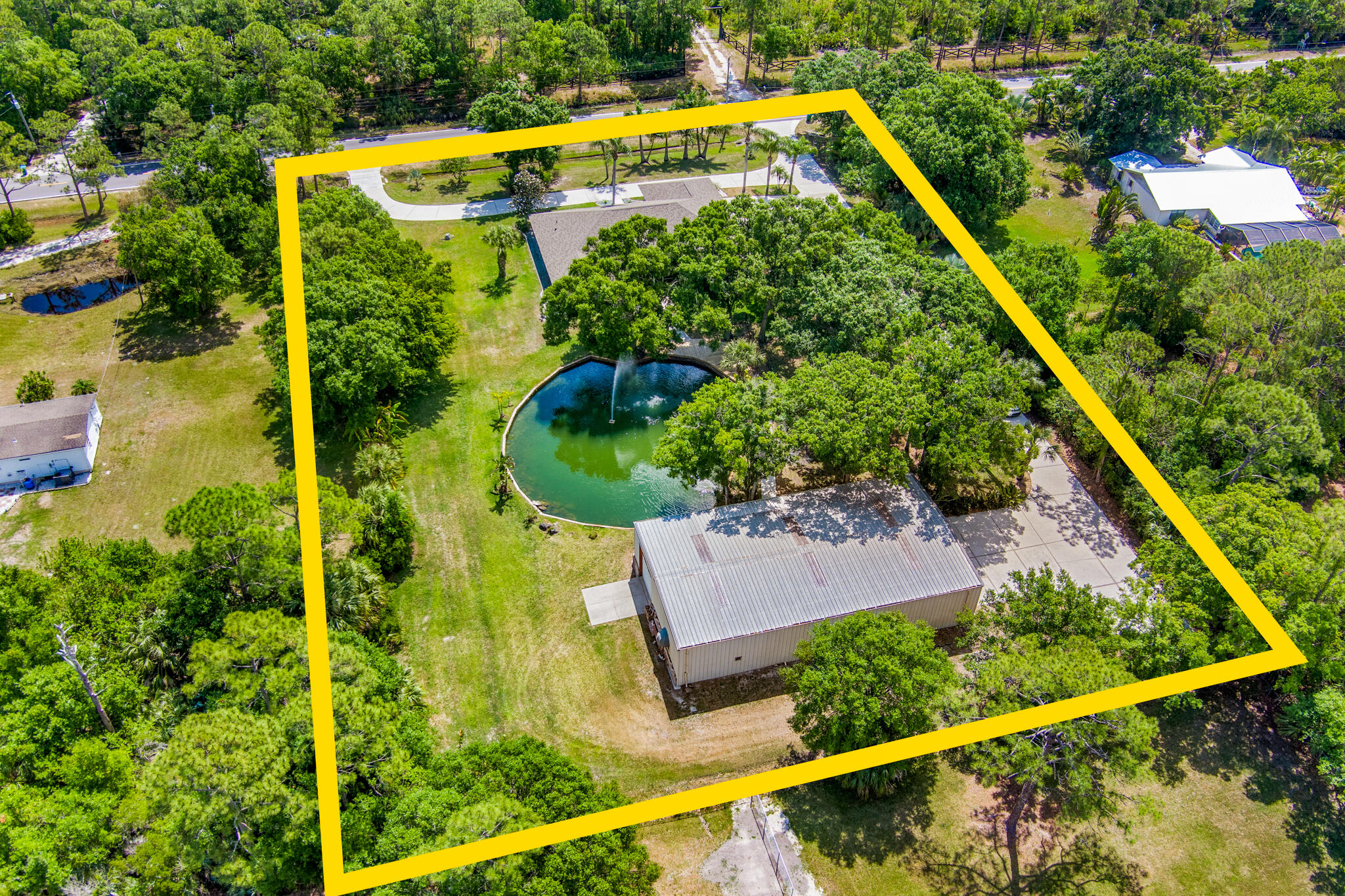 3240 Weber Road Malabar, FL 32950 - Photo 7 of 47 a view of outdoor space and garden