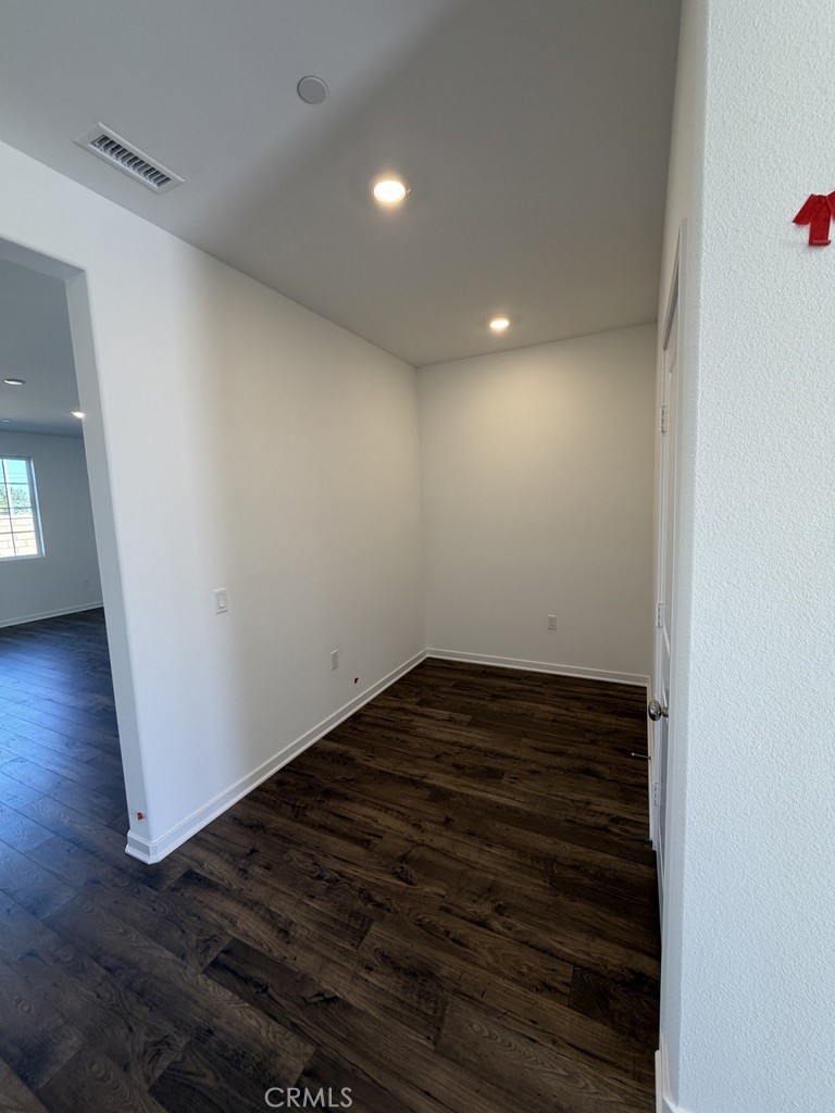 9567 Silverstein Drive Riverside, CA 92508 - Photo 4 of 30
