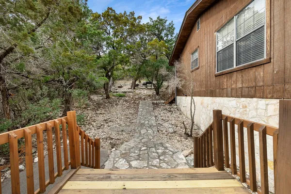 a view of a pathway of a house