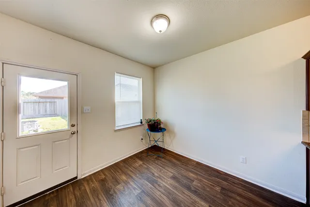 $237,900 | 511 Oporto Path, Crosby, TX 77532