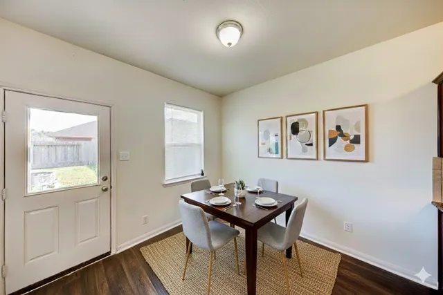 $237,900 | 511 Oporto Path, Crosby, TX 77532