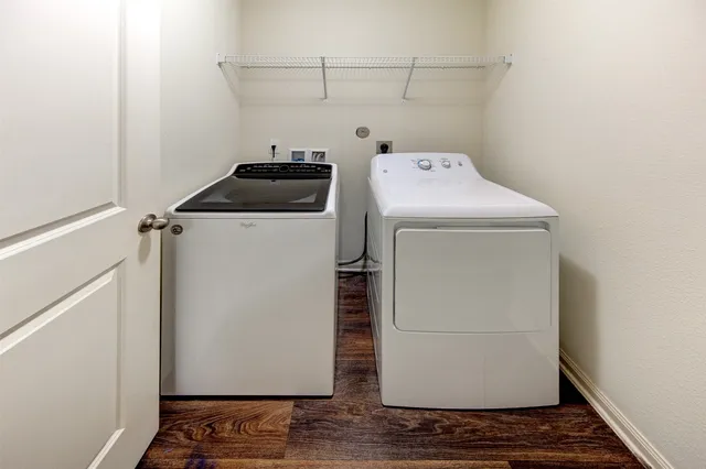 $237,900 | 511 Oporto Path, Crosby, TX 77532