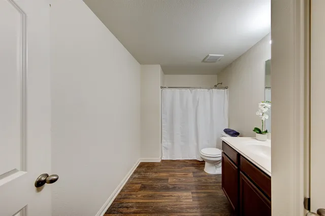 $237,900 | 511 Oporto Path, Crosby, TX 77532