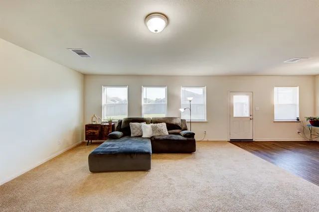 $237,900 | 511 Oporto Path, Crosby, TX 77532