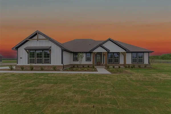 $489,990 | 8885 County Road 623, Blue Ridge, TX 75424