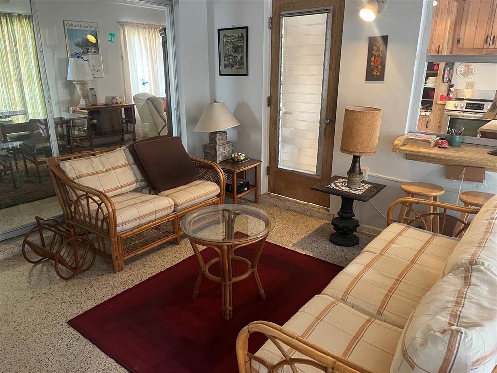 505 Granada Avenue Venice, FL 34285 - Photo 11 of 30 a living room with furniture