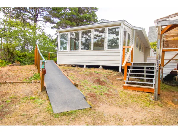 $295,000 | 88539 5th Avenue, Florence, OR 97439