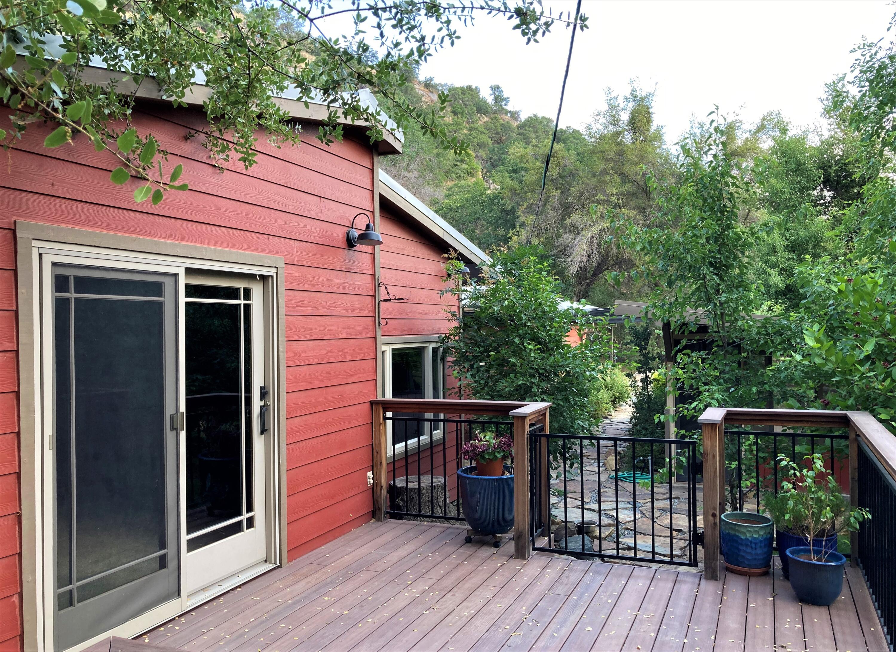 44113 North Fork Drive Three Rivers, CA 93271 - Photo 8 of 45 composite deck