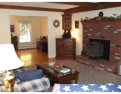 375 William Reynolds Road Exeter, RI 02822 - Photo 7 of 12 Den/Family/Great Room.