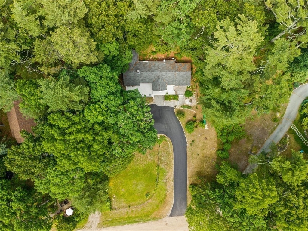 66 Mayflower Ridge Drive Wareham, MA 02571 - Photo 5 of 37