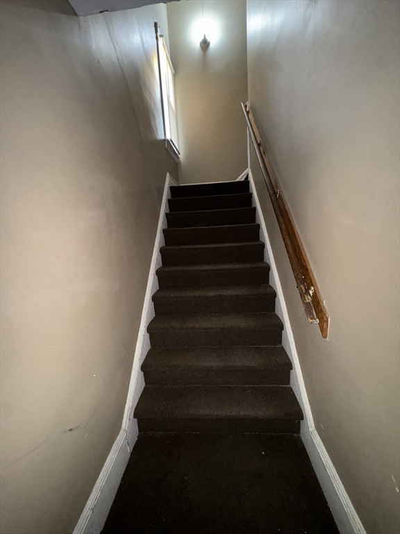 30-32 Colchester Street Springfield, MA 01109 - Photo 3 of 14