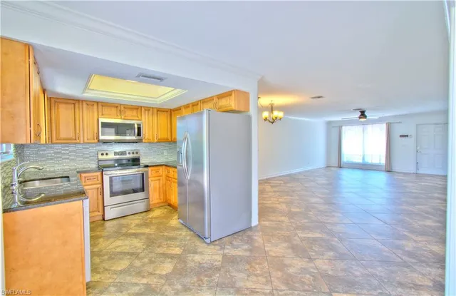 $2,200 | 787 Palm View Drive, Unit 3, Naples, FL 34110