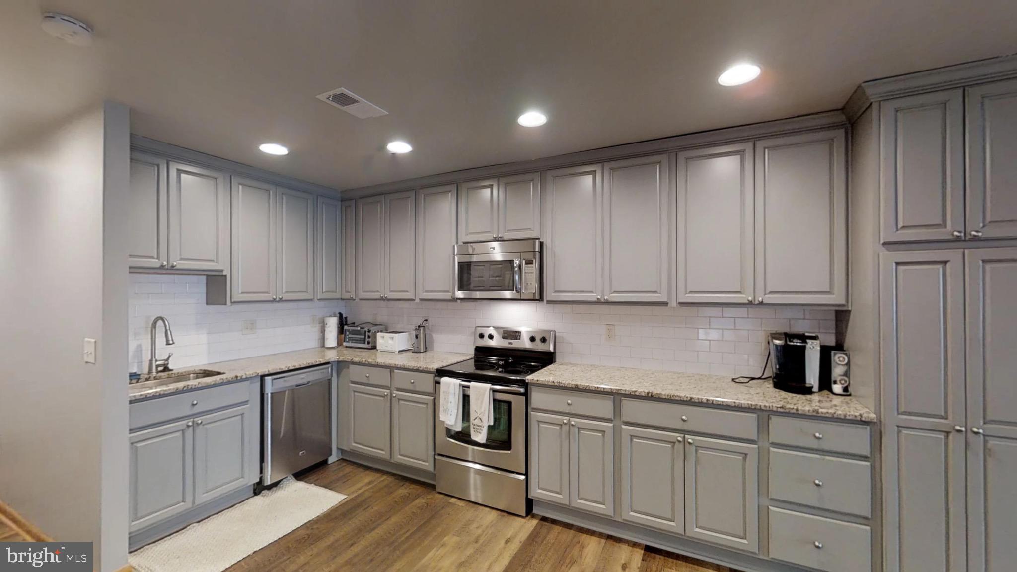 619 Oak Road Bumpass, VA 23024 - Photo 11 of 49 Kitchen