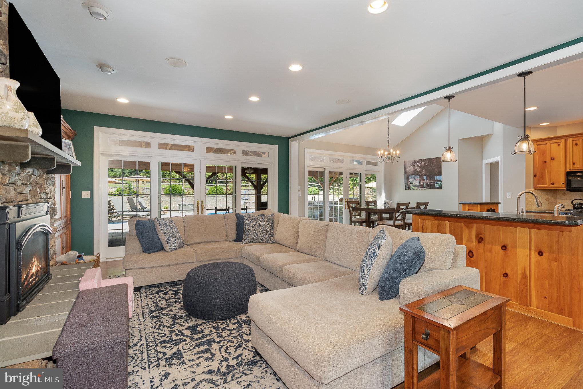 95 Oak Ridge Drive Halifax, PA 17032 - Photo 4 of 31