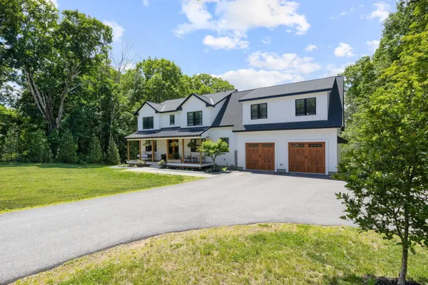 $979,000 | 42 Old Center Road, Deerfield, NH 03037