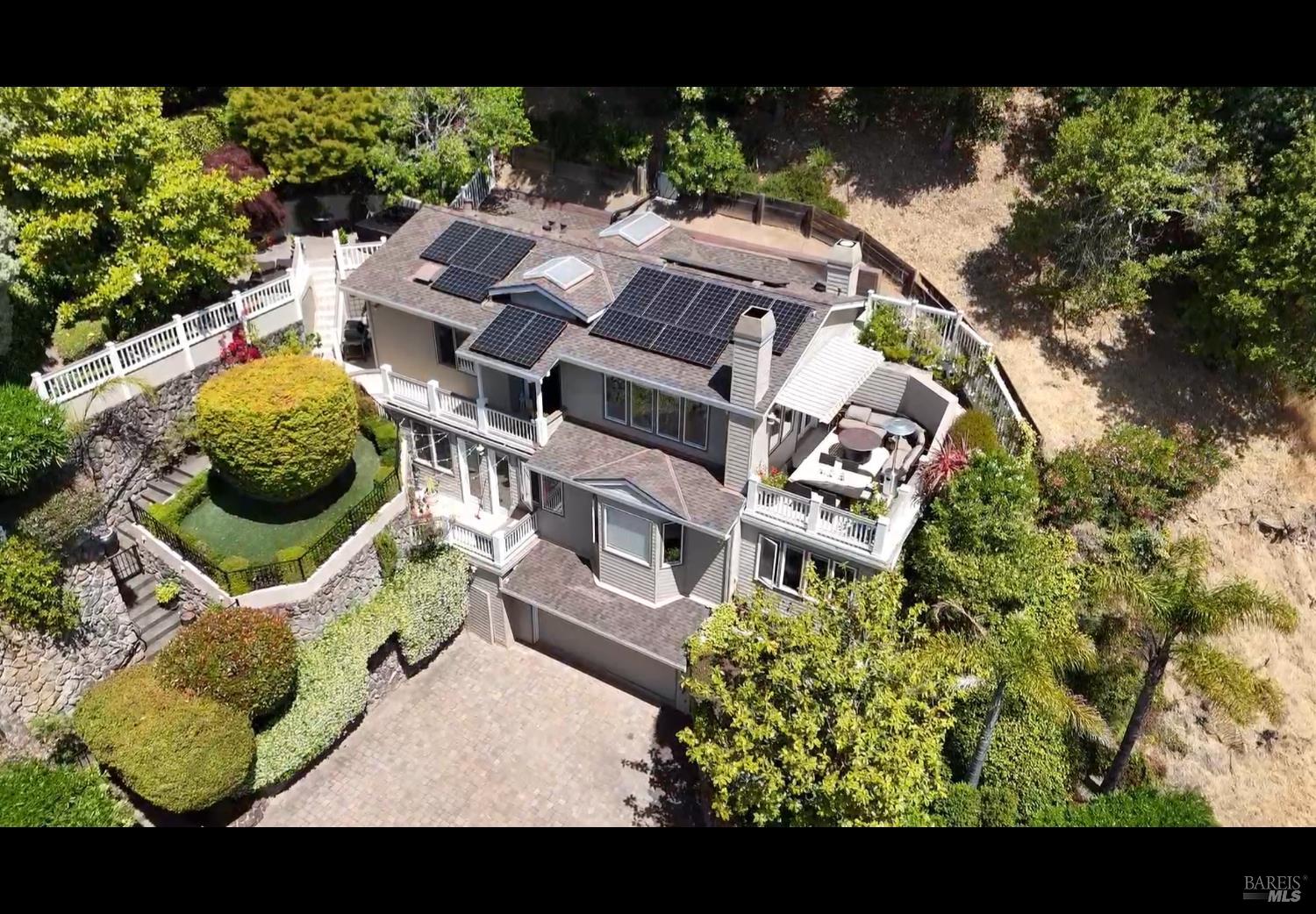 a view of yard with outdoor seating