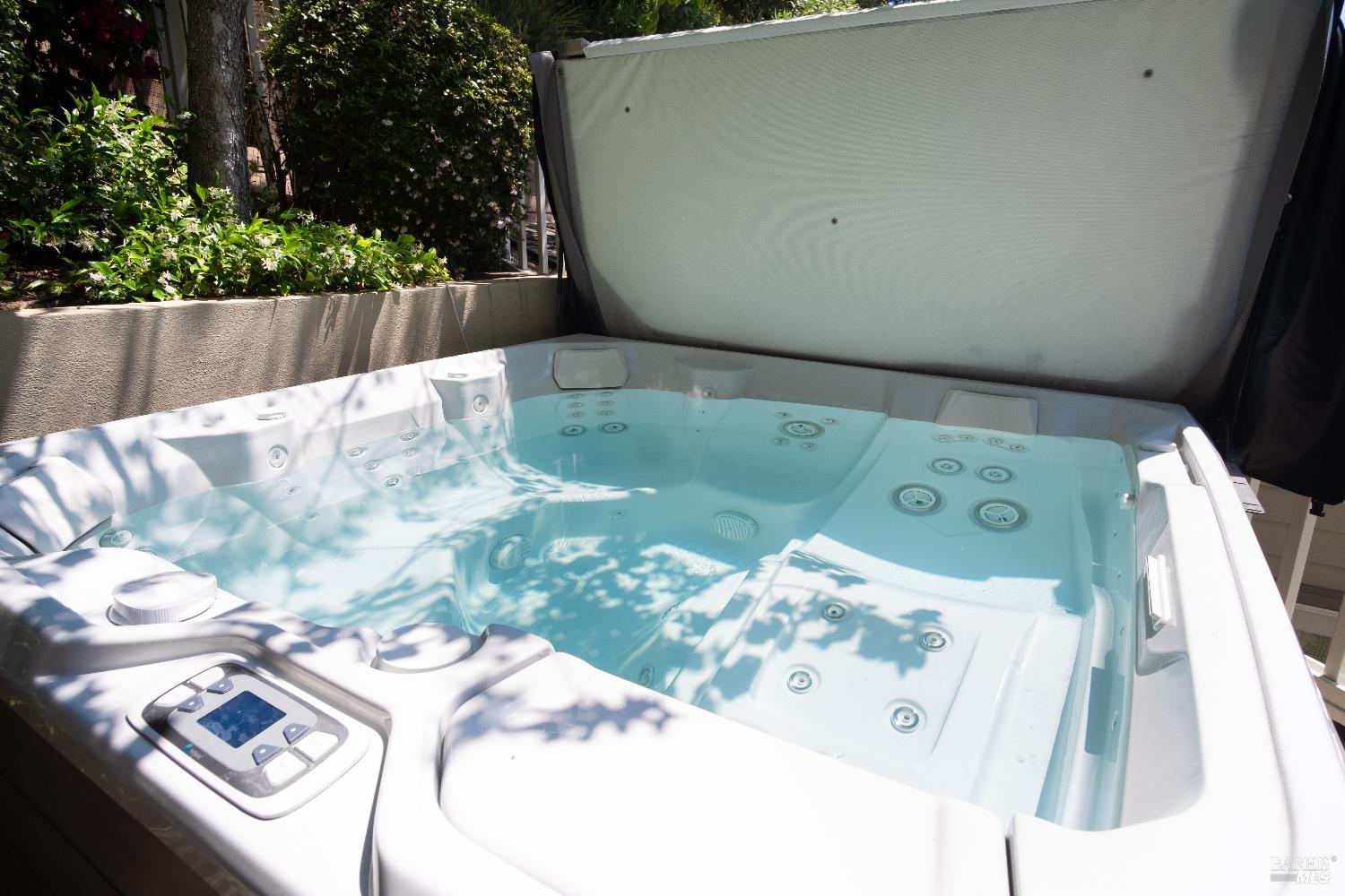 6 Oak Road Larkspur, CA 94939 - Photo 33 of 41 view of table and couch