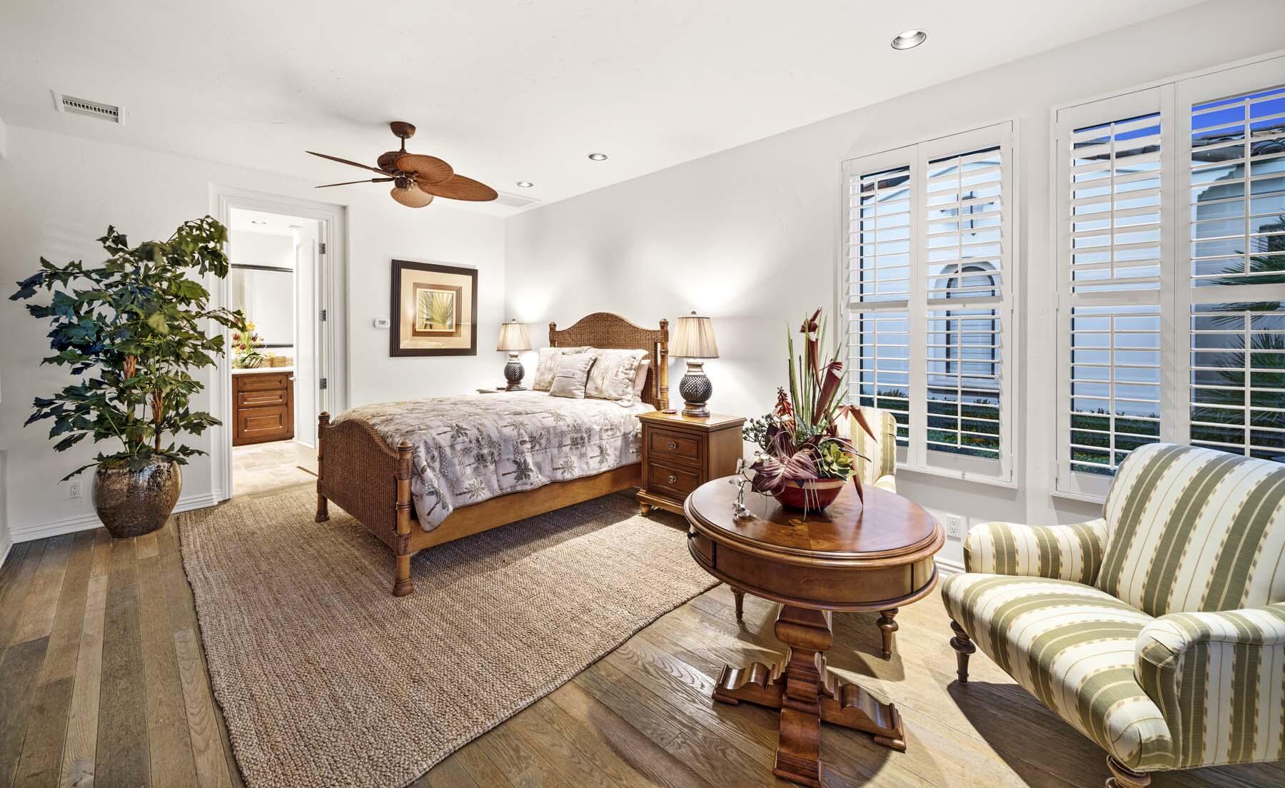 76128 Via Firenze Indian Wells, CA 92210 - Photo 55 of 67 a living room with furniture and a potted plant