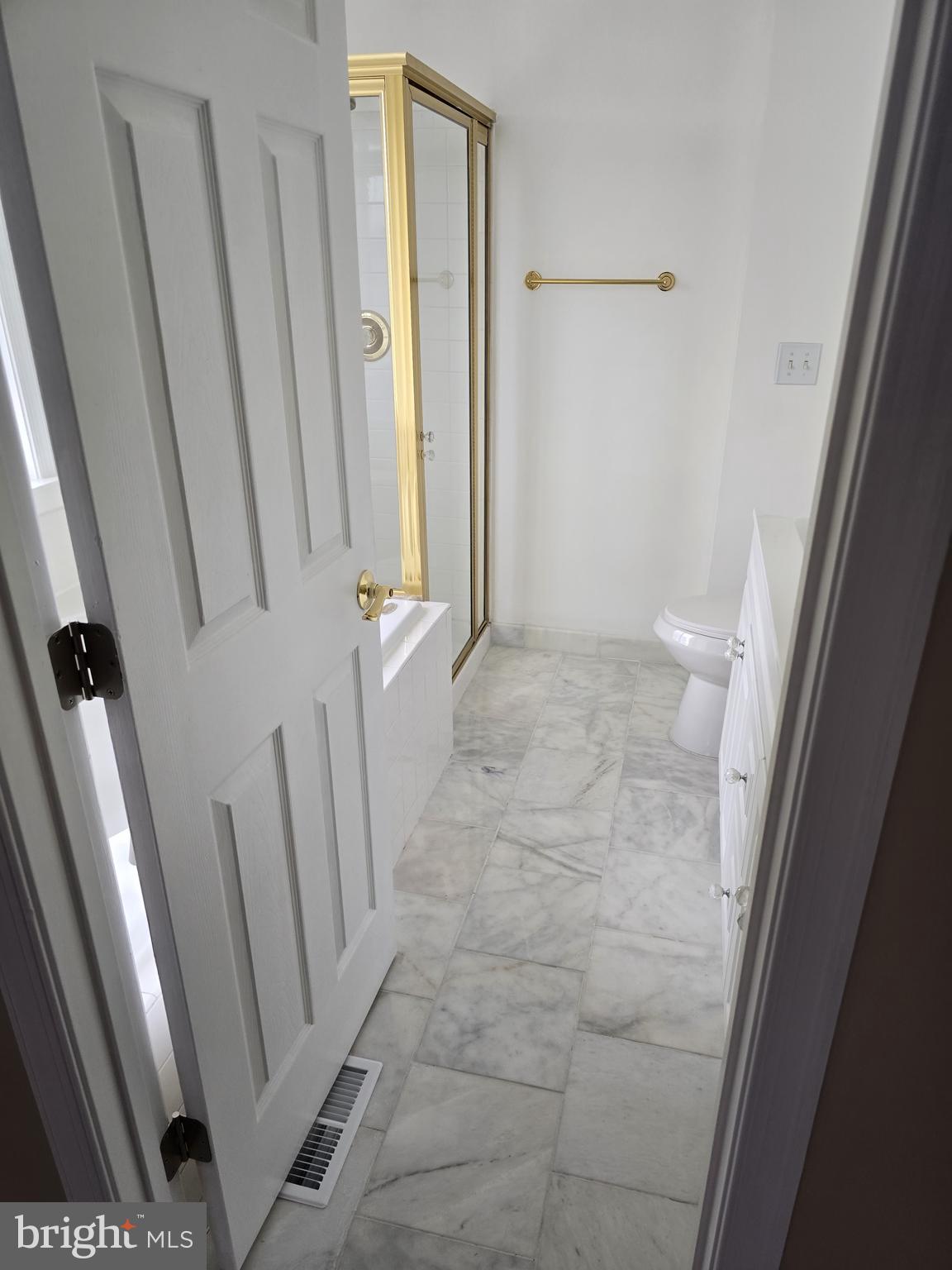 12708 Dunkirk Drive Upper Marlboro, MD 20772 - Photo 13 of 19 a view of a bathroom
