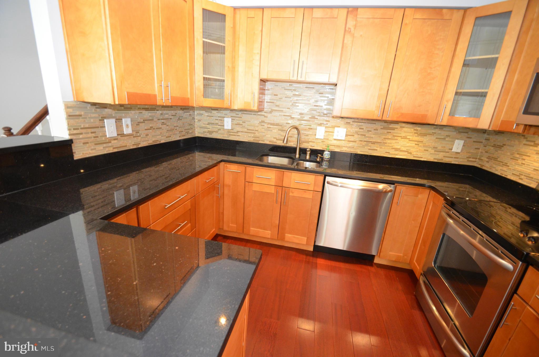 5778 Heming Avenue Springfield, VA 22151 - Photo 6 of 27 Kitchen