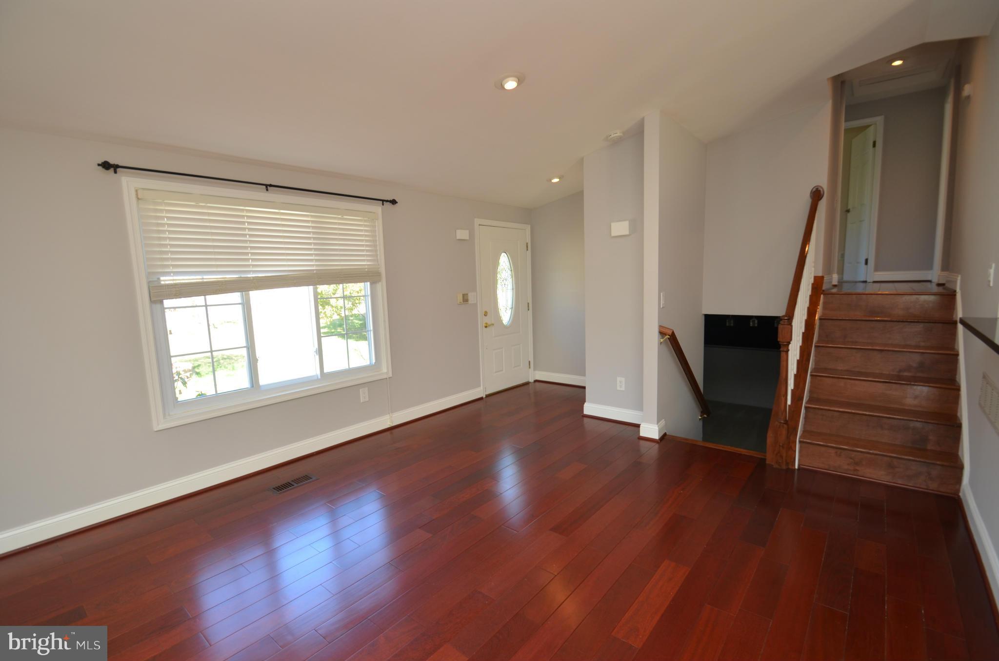 5778 Heming Avenue Springfield, VA 22151 - Photo 7 of 27 Interior (General)