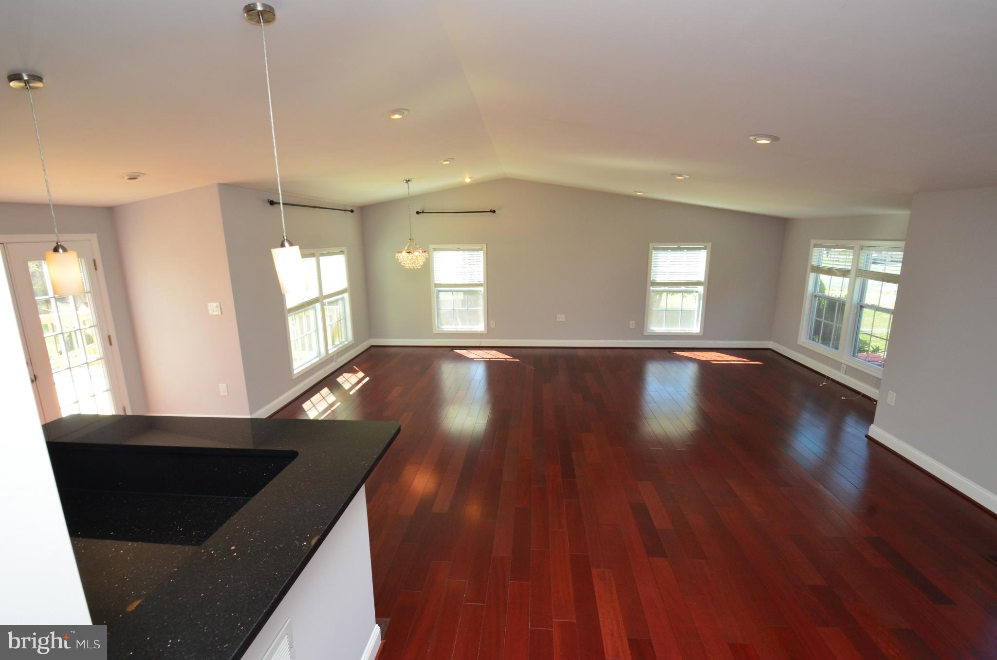 5778 Heming Avenue Springfield, VA 22151 - Photo 8 of 27 Interior (General)