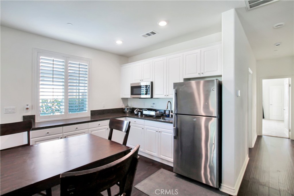 13122 Capricornio Street Riverside, CA 92503 - Photo 11 of 20 Gallery Image 11