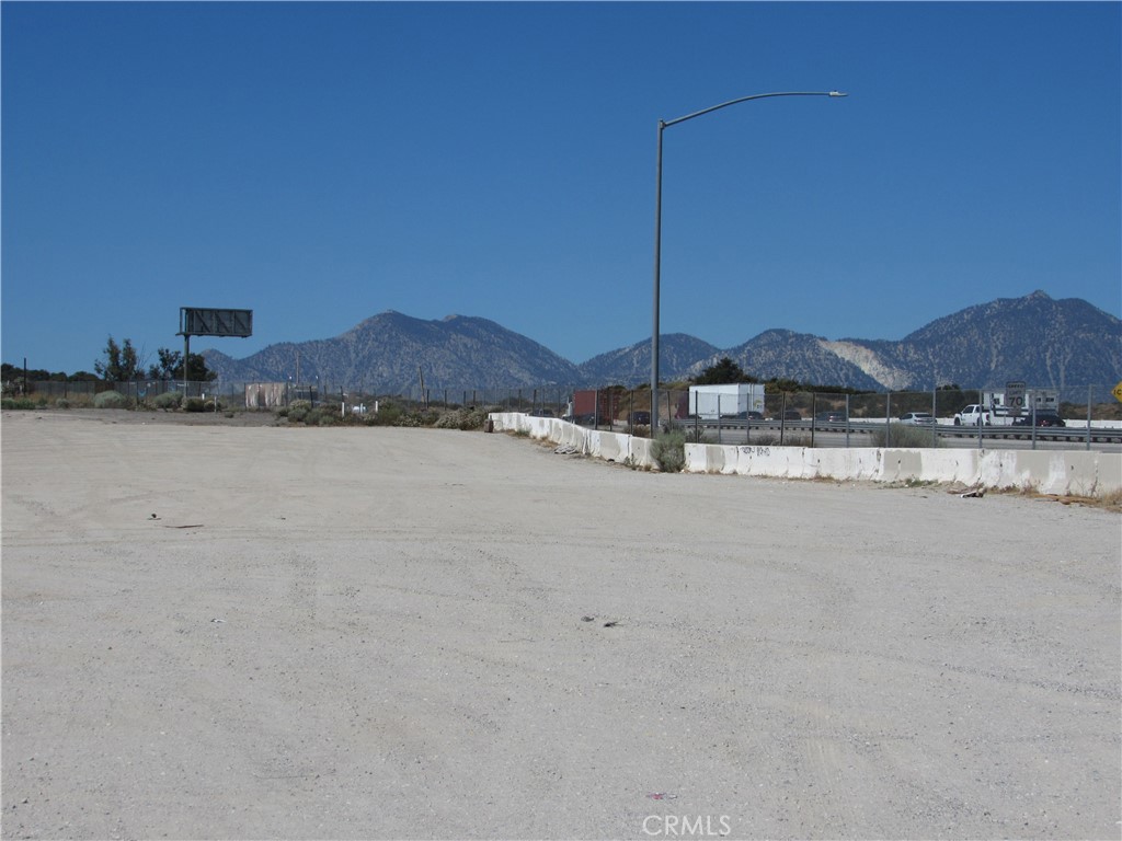 5940 Mariposa Road Hesperia, CA 92344 - Photo 6 of 7