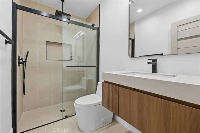 $699,000 | 9502 VÃa Salerno, Burbank, CA 91504