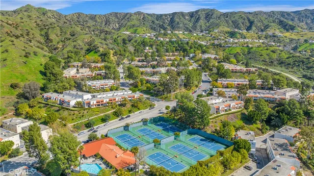 $699,000 | 9502 VÃa Salerno, Burbank, CA 91504