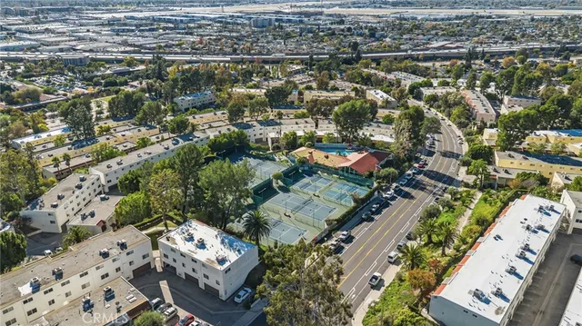 $699,000 | 9502 VÃa Salerno, Burbank, CA 91504