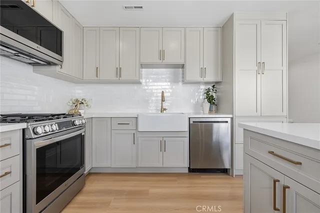 $699,000 | 9502 VÃa Salerno, Burbank, CA 91504