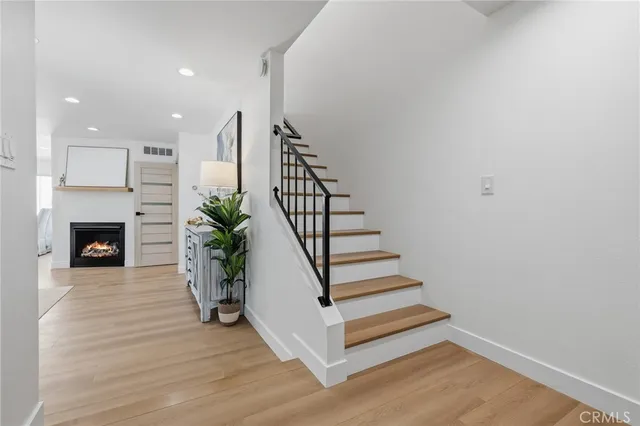 $699,000 | 9502 VÃa Salerno, Burbank, CA 91504