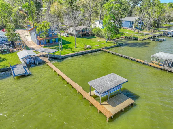 $695,000 | 760 Northwood Drive, Point Blank, TX 77364