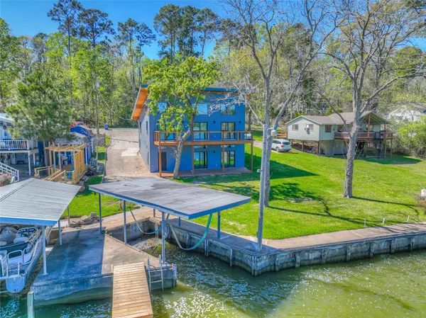 $695,000 | 760 Northwood Drive, Point Blank, TX 77364